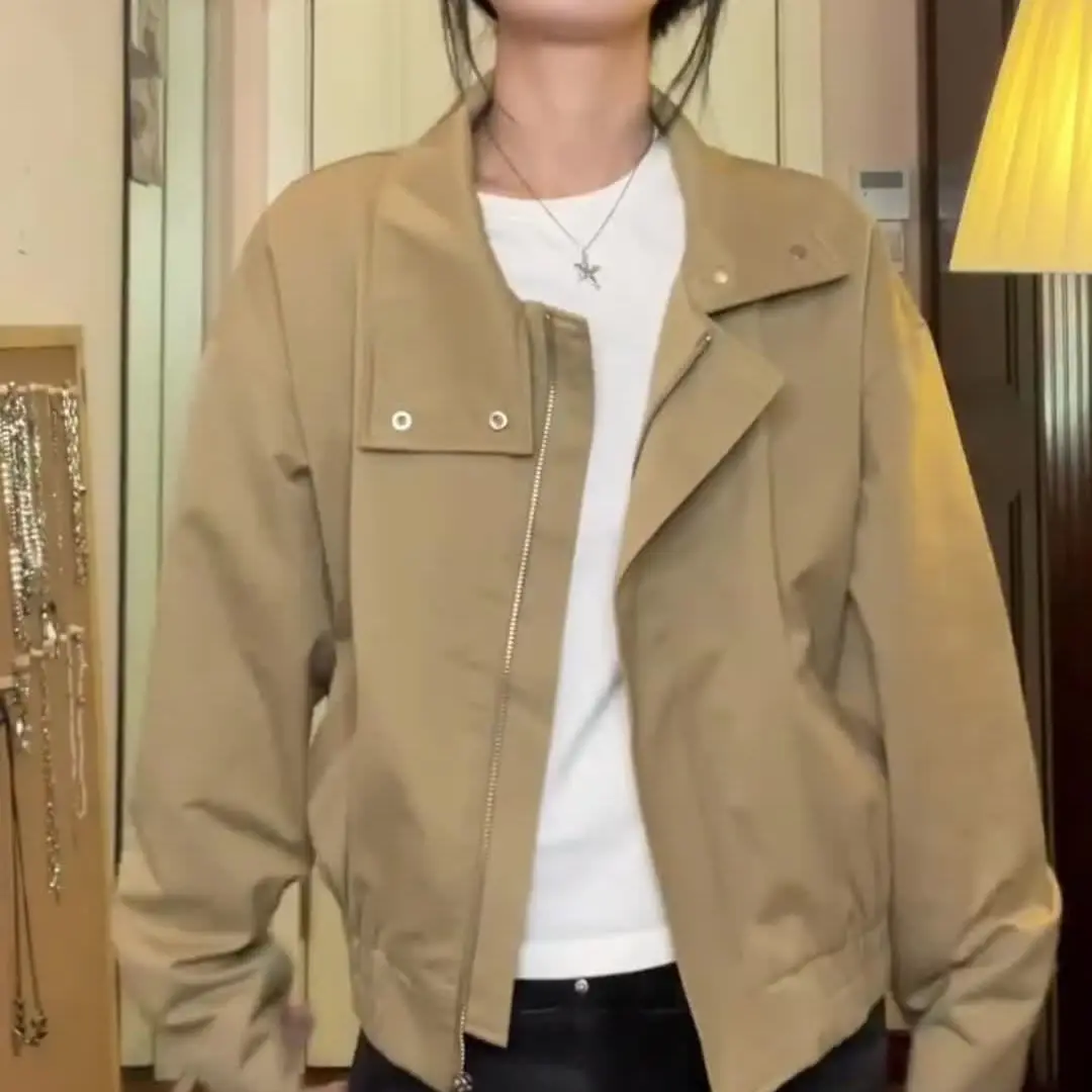 Retro Patchwork Workwear Short Baseball Jacket 2025 Spring And Autumn Loose Stand Up Collar Top Jacket For Women
Retro Patchwork Workwear Short Baseball Jacket 2025 Spring And Autumn Loose Stand Up Collar Top Jacket For Women