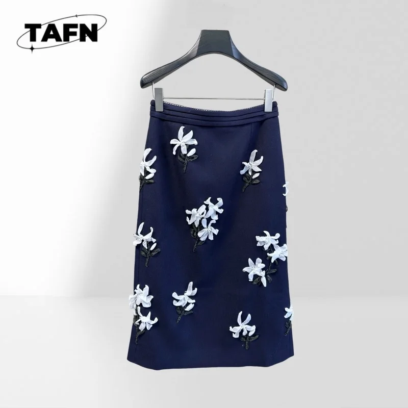 Ladies Elegant Skirt High Waist Midi Length Skirt for Everyday Style Ladies Fashion Midi Skirt Simple Design Casual BA0968
Ladies Elegant Skirt High Waist Midi Length Skirt for Everyday Style Ladies Fashion Midi Skirt Simple Design Casual BA0968