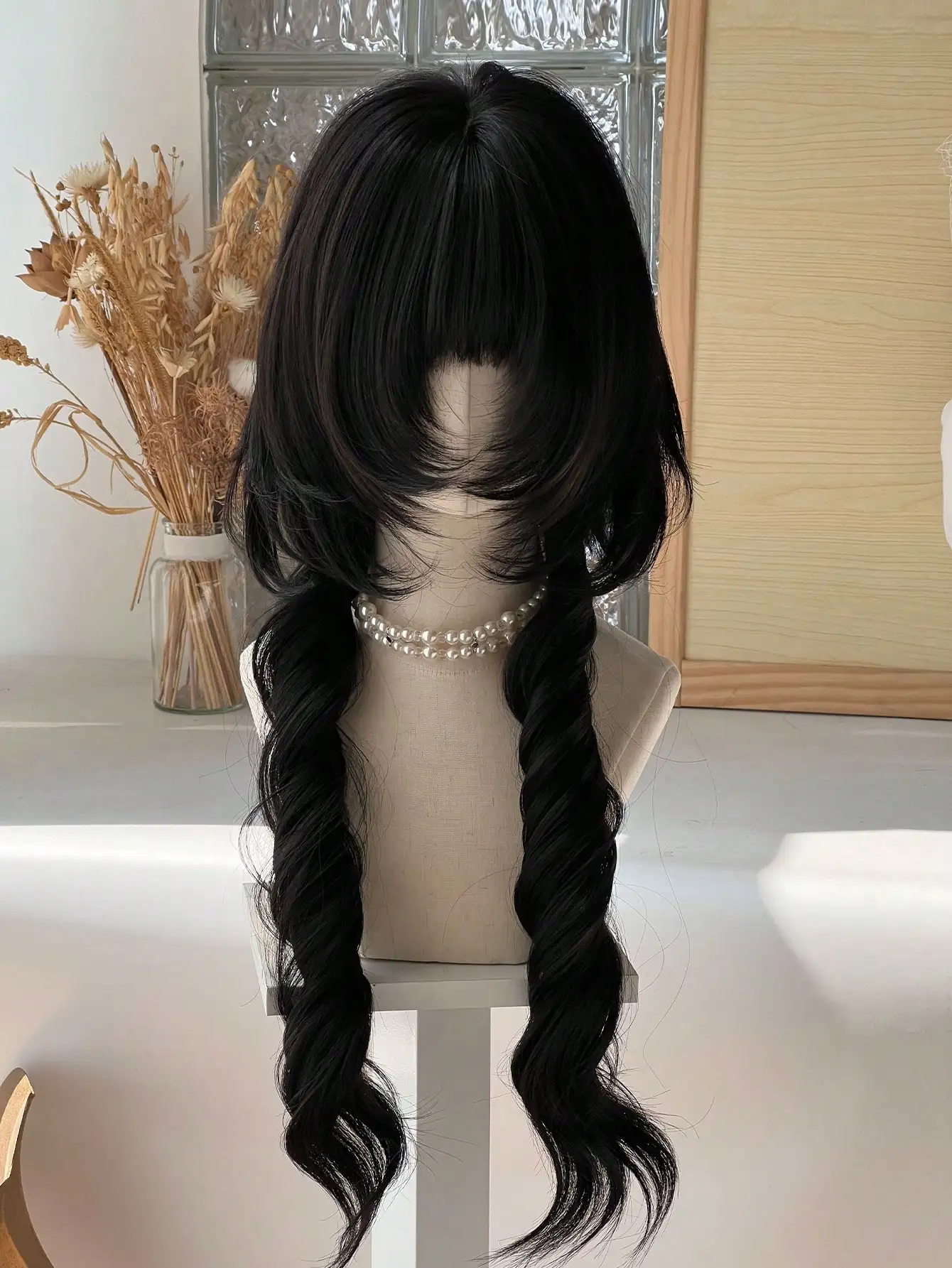 28-Inch Long Synthetic Wig Featuring A Natural Curly Hair Look A A Stunning Black. Designed With Bangs , This False Hairpiece Is Perfect For Ms Daily Use, Offering A Natural And Realistic Appearance That Mimics Gift For Ladies. (No Accessories
28-Inch Long Synthetic Wig Featuring A Natural Curly Hair Look A A Stunning Black. Designed With Bangs , This False Hairpiece Is Perfect For Ms Daily Use, Offering A Natural And Realistic Appearance That Mimics Gift For Ladies. (No Accessories