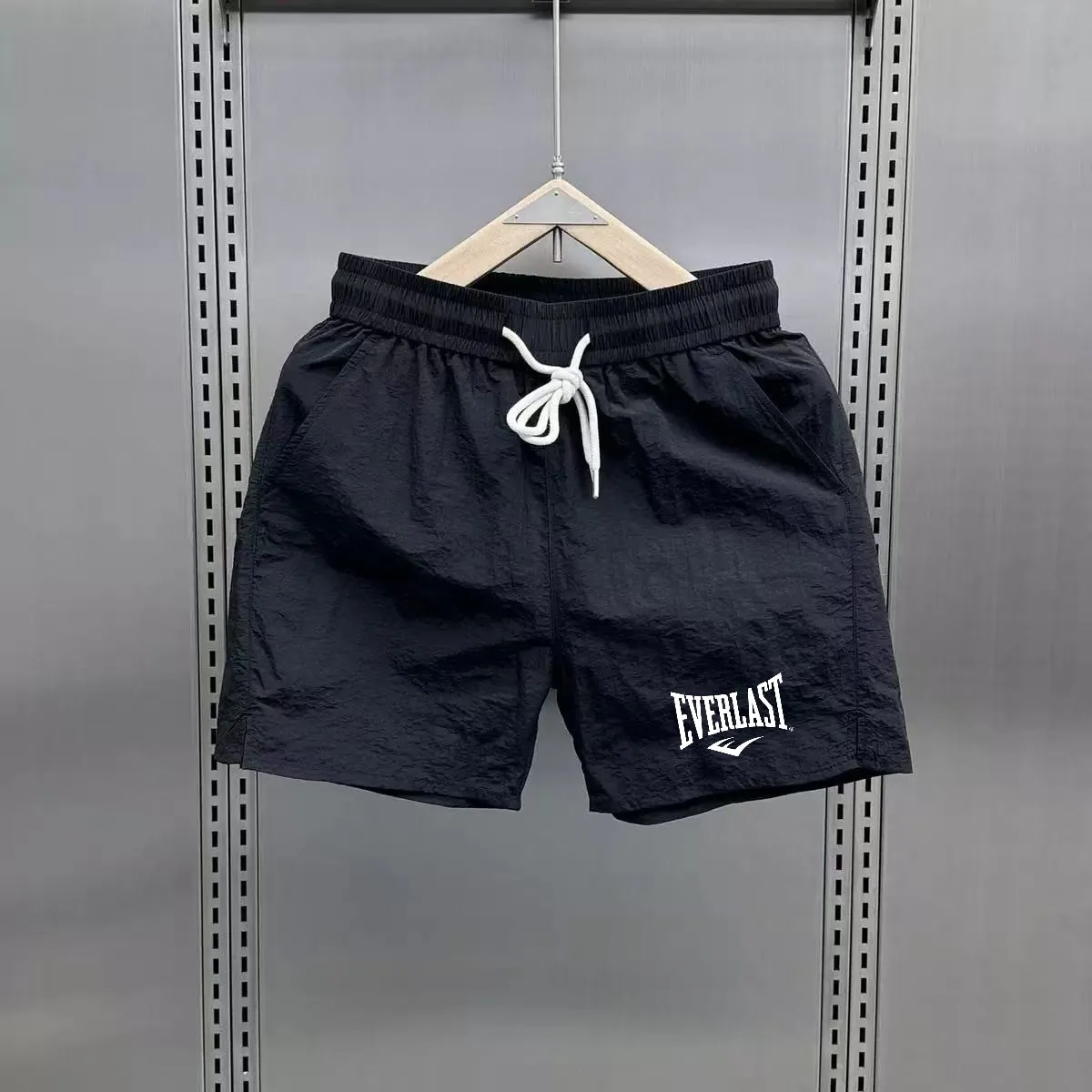 Men's fashionable lightweight breathable quick drying shorts couple's fashionable casual shorts drawstring beach pants
Men's fashionable lightweight breathable quick drying shorts couple's fashionable casual shorts drawstring beach pants