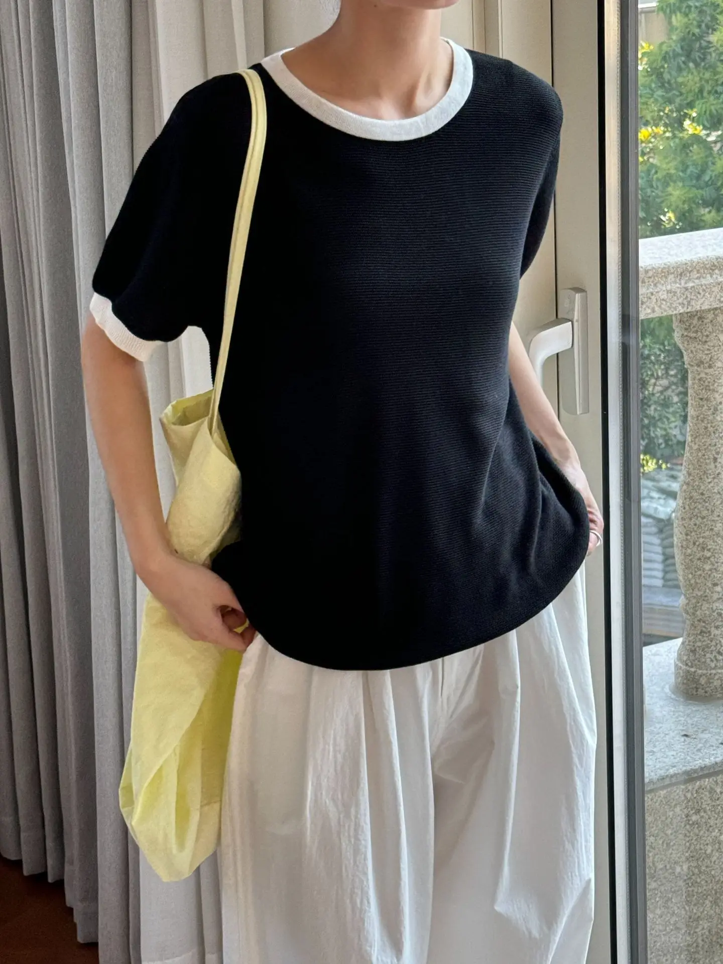 Spring and summer women's casual solid color round neck short sleeved loose knit T-shirt
Spring and summer women's casual solid color round neck short sleeved loose knit T-shirt