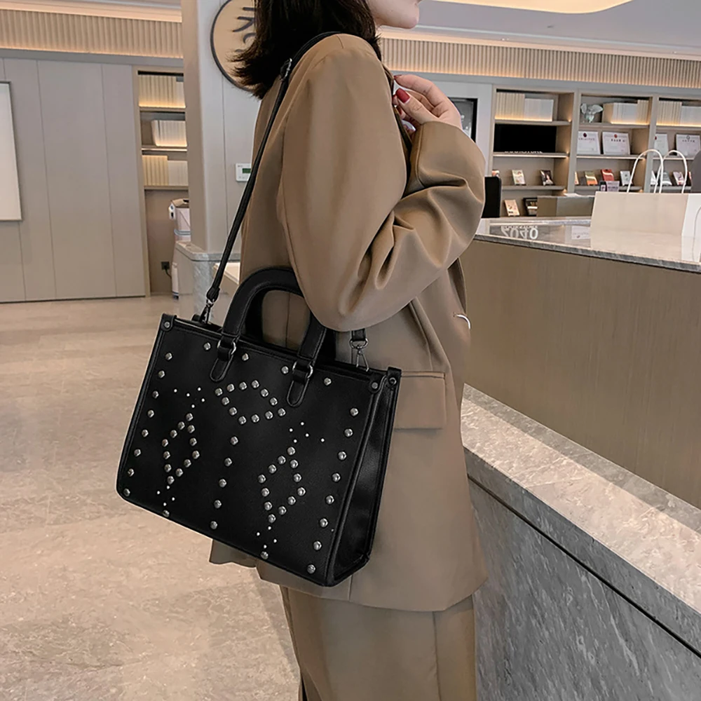 2023 Women's Tote Bag New Women's Crossbody Leather Handbag Fall Winter PU Handbags For Women Rivet
2023 Women's Tote Bag New Women's Crossbody Leather Handbag Fall Winter PU Handbags For Women Rivet
