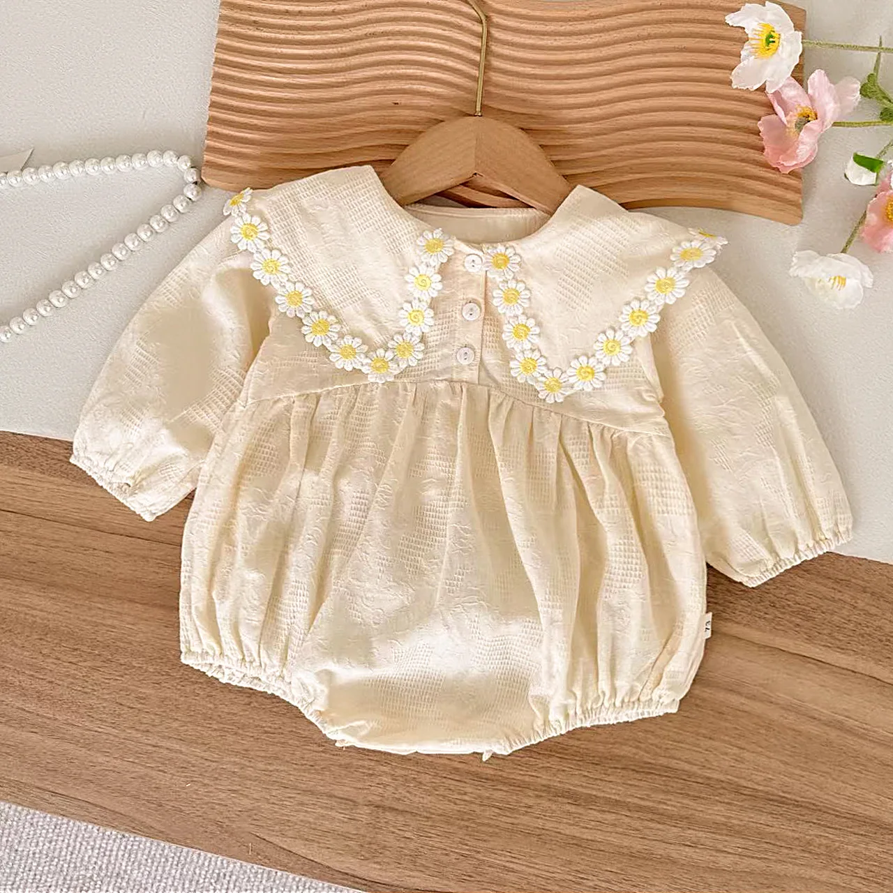 1-3T Ins Spring Rompers Onesies Cute Yellow Flower-patterned Hooded Doll-collar Baby Bag Long-sleeved Baby Girls Crawl Clothes
1-3T Ins Spring Rompers Onesies Cute Yellow Flower-patterned Hooded Doll-collar Baby Bag Long-sleeved Baby Girls Crawl Clothes