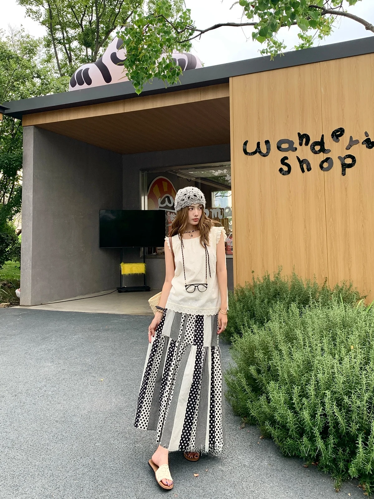 Юбка миди в горошек Fene от Yang Pao Pao, цветная, А-силуэт, с завышенной талией, из смесового хлопка, летняя коллекция 2025 года
Юбка миди в горошек Fene от Yang Pao Pao, цветная, А-силуэт, с завышенной талией, из смесового хлопка, летняя коллекция 2025 года