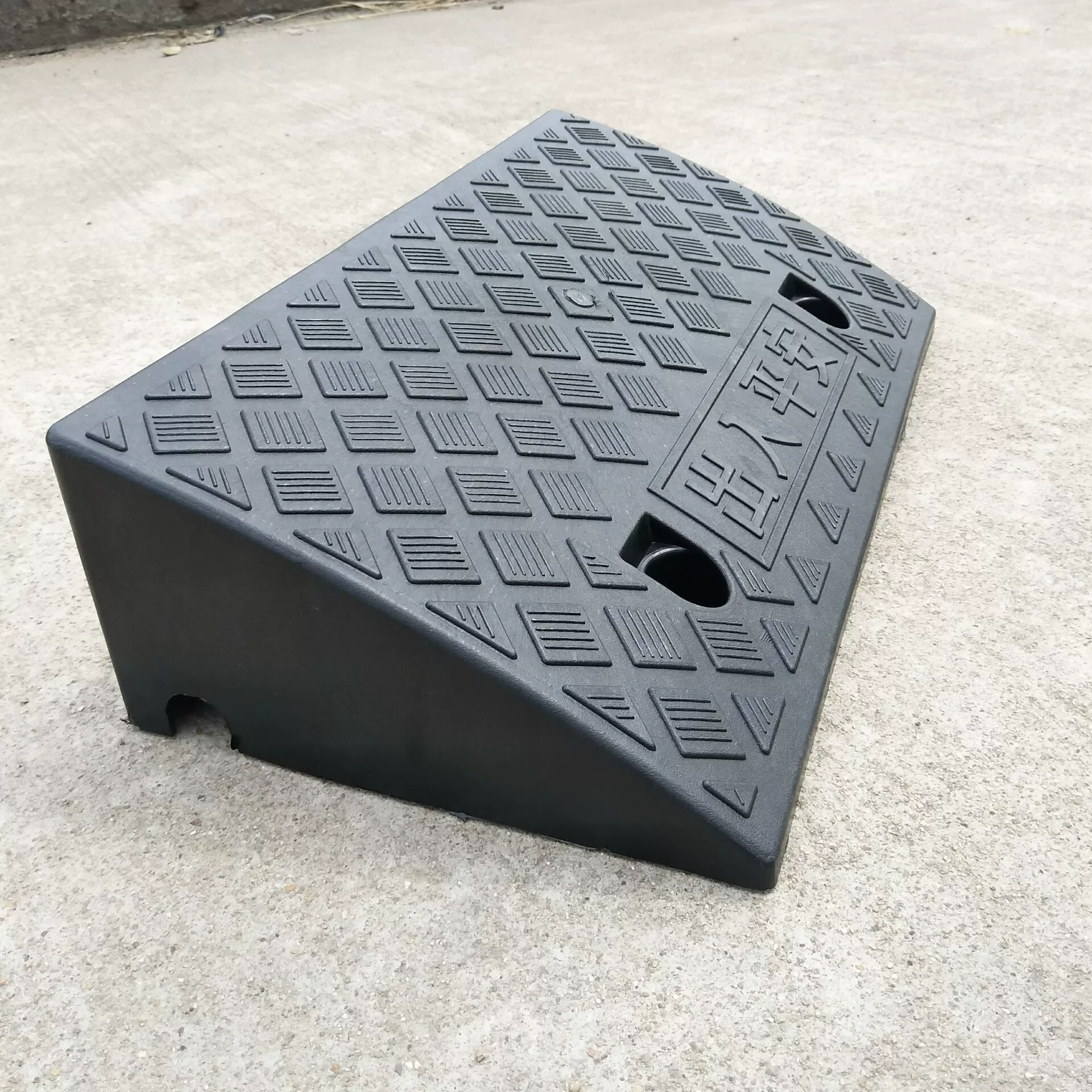 Anti-Slip Step Mat Ramp Mat Car Door Ramp Triangle Mat 2-Pack
Anti-Slip Step Mat Ramp Mat Car Door Ramp Triangle Mat 2-Pack