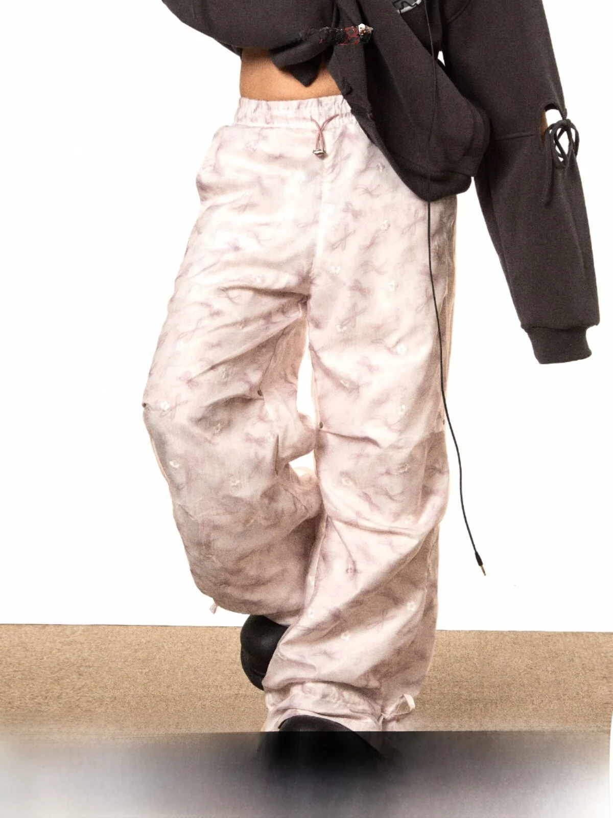 Street Sle Anti-See Tough с цифровым принтом, двойные марлевые широкие повседневные брюки, женские свободные брюки для ленивой спецодежды Blabb
Street Sle Anti-See Tough с цифровым принтом, двойные марлевые широкие повседневные брюки, женские свободные брюки для ленивой спецодежды Blabb