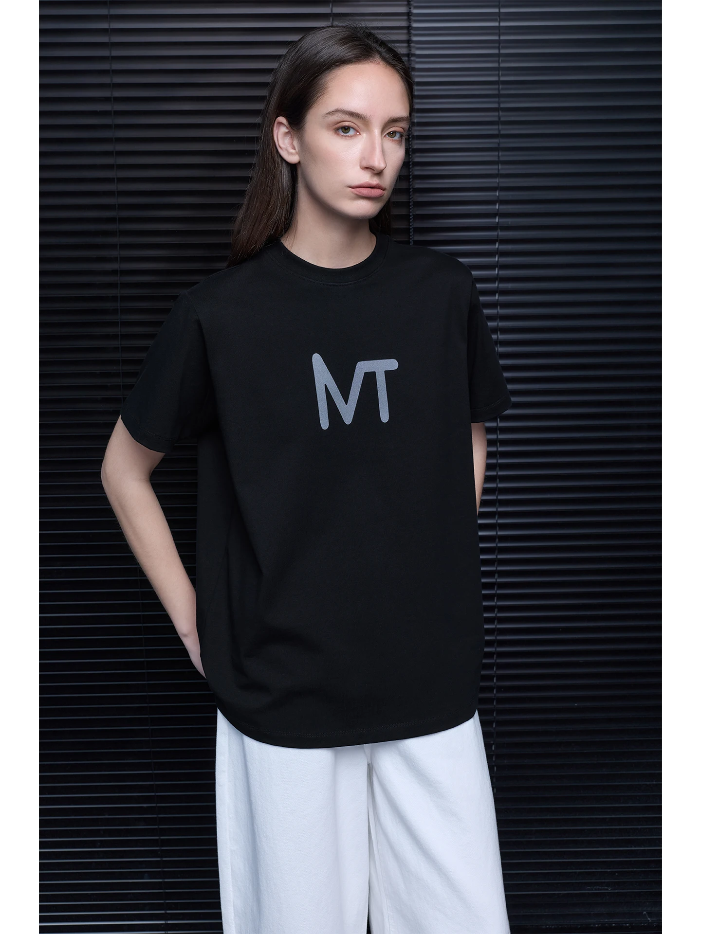 Black Cotton Short Sleeve T-Shirt Women's Summer New Style Streetwear Loose Fit Oversize Letter Print Casual round Neck Top
Black Cotton Short Sleeve T-Shirt Women's Summer New Style Streetwear Loose Fit Oversize Letter Print Casual round Neck Top