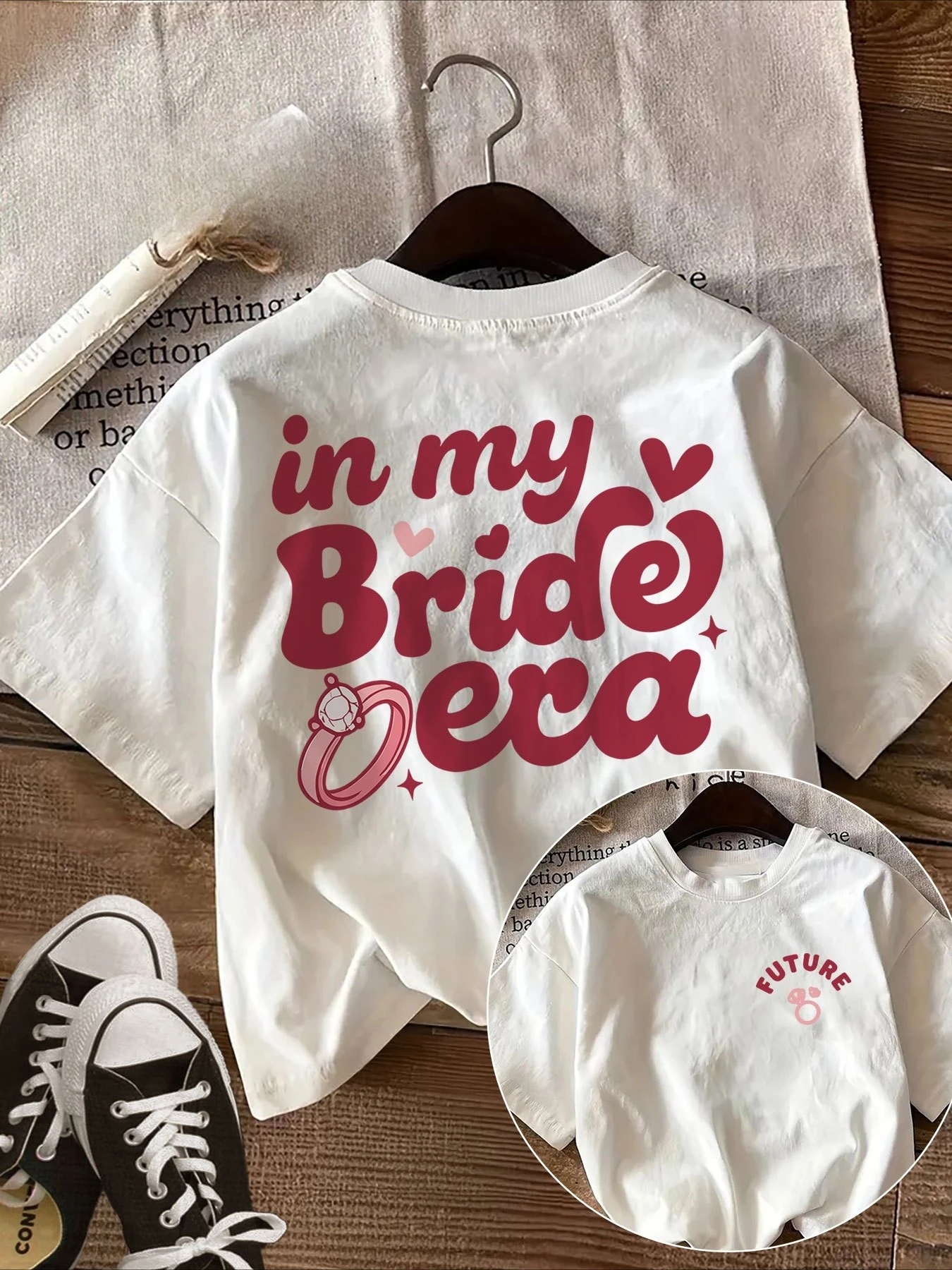 Double-Sided Printed Fashion Spring and Summer Featuring Cartoon Style The Text 'In My Bride Era' on A Round-Neck Pure Sleeve
Double-Sided Printed Fashion Spring and Summer Featuring Cartoon Style The Text 'In My Bride Era' on A Round-Neck Pure Sleeve