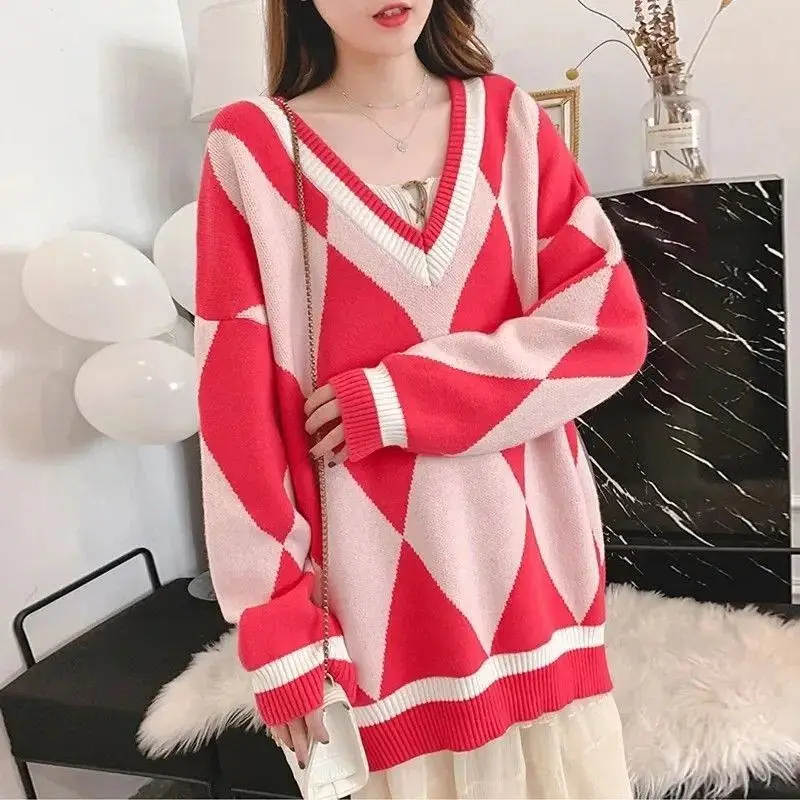 Sweater V-neck Color Blocked Pregnant Woman Mid Long Loose Splicing Chubby Girl Trendy Mom Plus Size Over Buttocks
Sweater V-neck Color Blocked Pregnant Woman Mid Long Loose Splicing Chubby Girl Trendy Mom Plus Size Over Buttocks