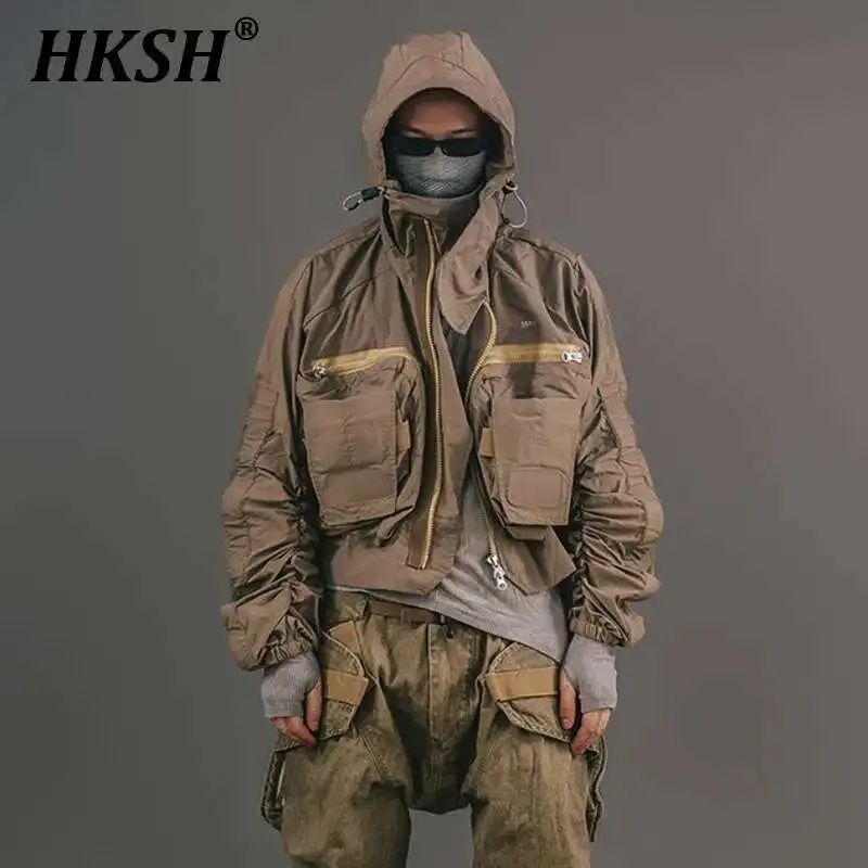 HKSH Spring Men Tide Short Coat Retractable Cuffs Functional Waste Land Stereo Collar Hooded Punk Techwear Zipper Jackets HK4431
HKSH Spring Men Tide Short Coat Retractable Cuffs Functional Waste Land Stereo Collar Hooded Punk Techwear Zipper Jackets HK4431