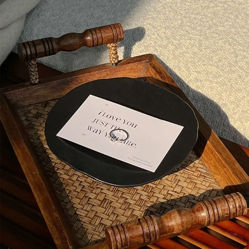 Home Decoration Ceramic Jewelry Storage Tray Irregular Portable Jewelry Display Rack Simple Creative Storage Plate Food
Home Decoration Ceramic Jewelry Storage Tray Irregular Portable Jewelry Display Rack Simple Creative Storage Plate Food