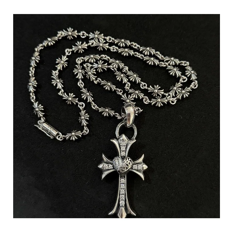 Retro Old White Diamond Peach Heart Cross Pendant Cross Chain Men and Women The Same Style Trend Personality High-end Accessorie
Retro Old White Diamond Peach Heart Cross Pendant Cross Chain Men and Women The Same Style Trend Personality High-end Accessorie
