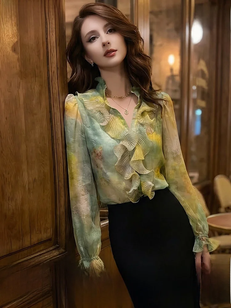Phoebe Dream I Women's Floral Print Shirt with Bell Sleeves Summer High-End Unique Luxury OL Top V-neck Polyester Fiber
Phoebe Dream I Women's Floral Print Shirt with Bell Sleeves Summer High-End Unique Luxury OL Top V-neck Polyester Fiber