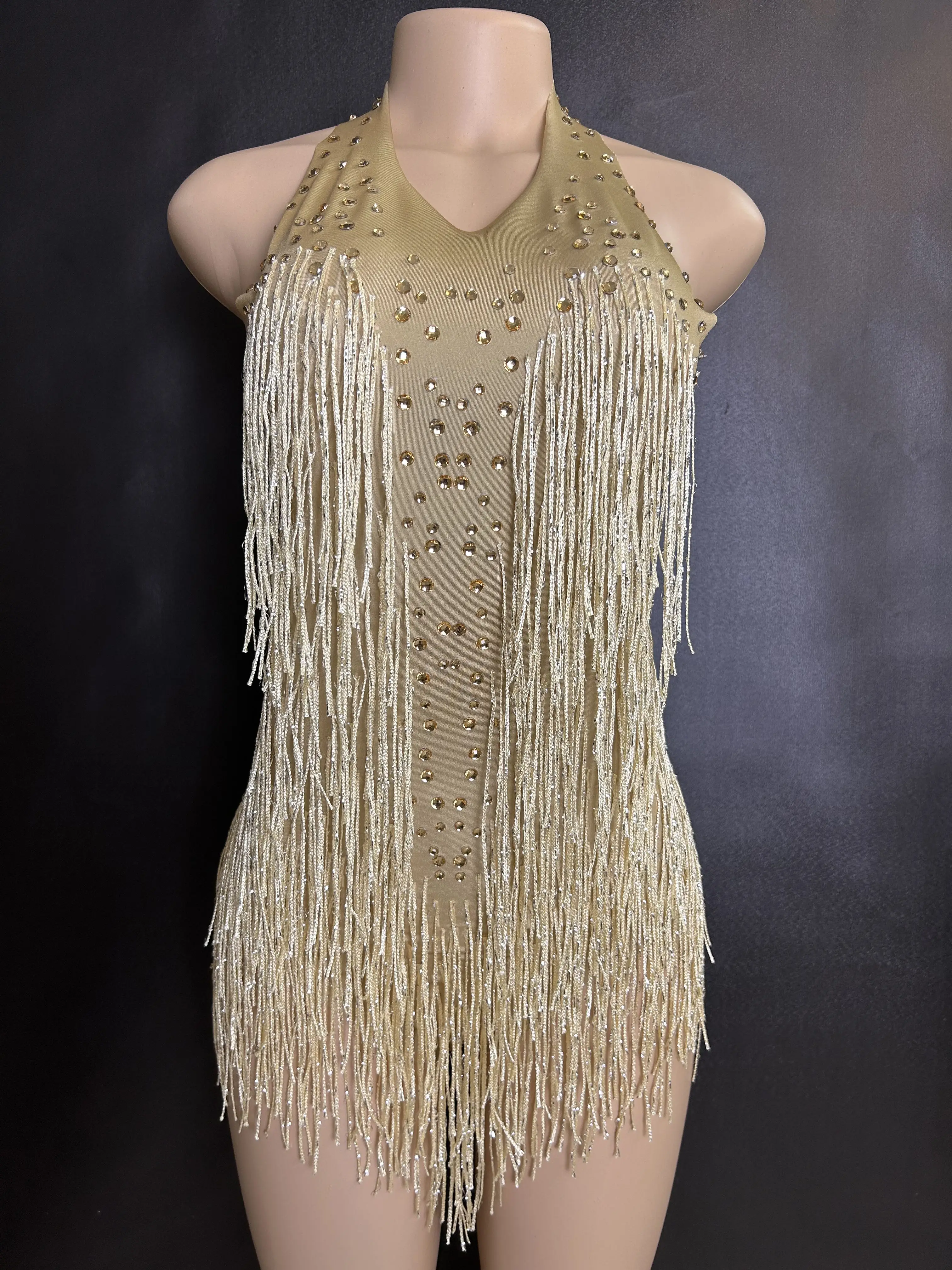 Glittering Skin-tight garment Women's nightclub costumes Dance costumes One piece dancing clothes Singer stage trailing
Glittering Skin-tight garment Women's nightclub costumes Dance costumes One piece dancing clothes Singer stage trailing