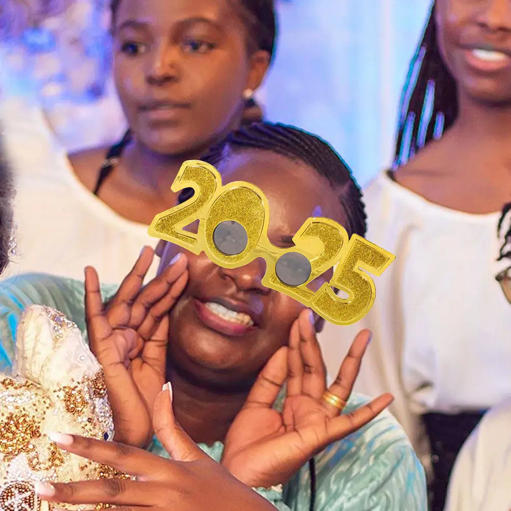 4Pcs Plastic 2025 Sunglasses Stylish Number Eyewear for New Year Eve Party Costume Accessories Festive Gathering Decor
4Pcs Plastic 2025 Sunglasses Stylish Number Eyewear for New Year Eve Party Costume Accessories Festive Gathering Decor