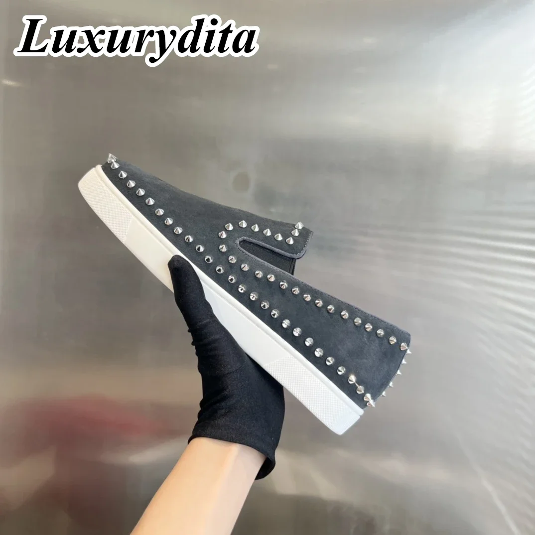 Top Quality Womens Trendy Casual Sneakers Luxury Mens Real Leather Tennis Shoes Designr Red Sole Tide Lovers Rivet Shoes HJ1100
Top Quality Womens Trendy Casual Sneakers Luxury Mens Real Leather Tennis Shoes Designr Red Sole Tide Lovers Rivet Shoes HJ1100