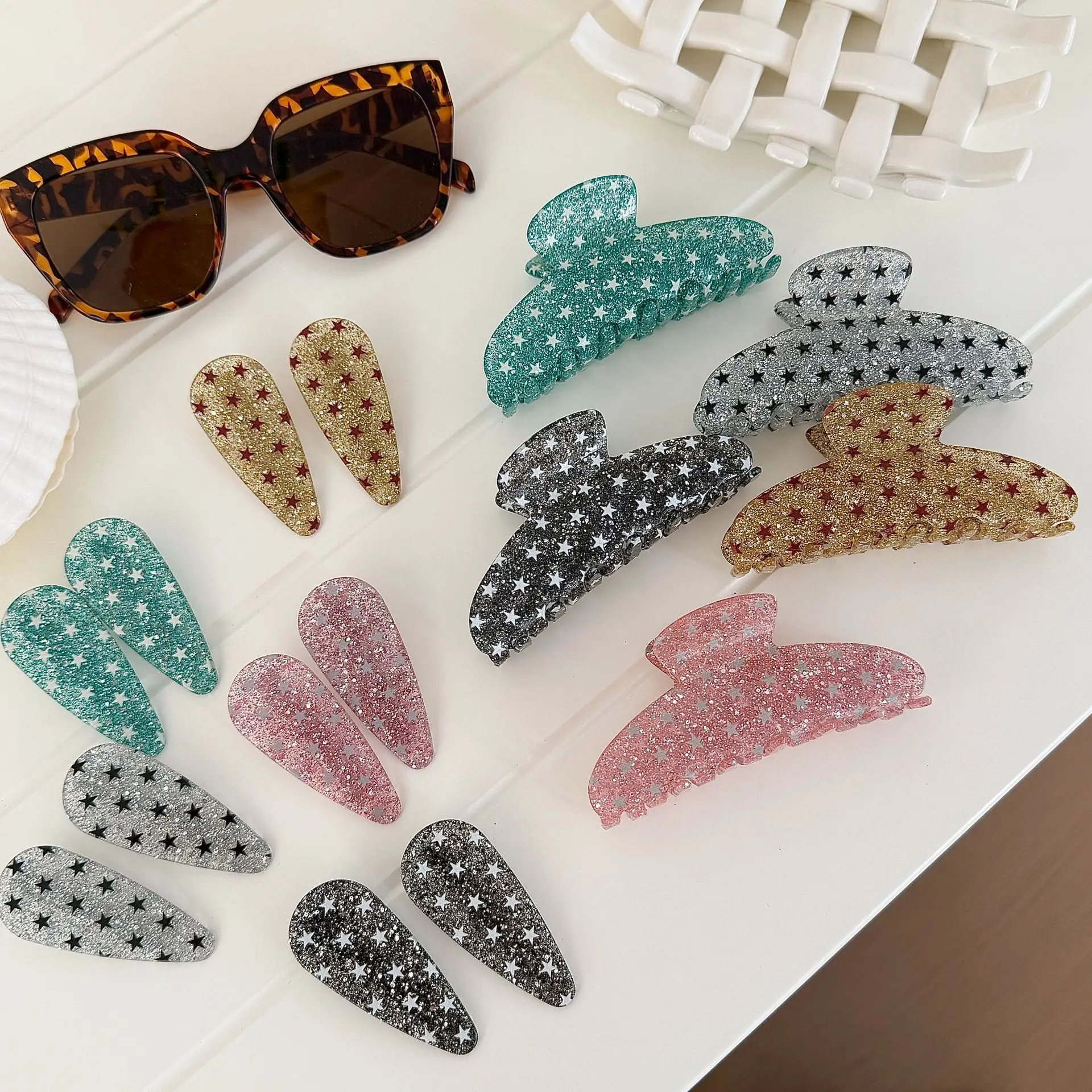 Acrylic Glitter Shark Hair Claw Large Five Pointed Star for Back Head Updo Women Daily Use Premium Non Slip Accessories Women
Acrylic Glitter Shark Hair Claw Large Five Pointed Star for Back Head Updo Women Daily Use Premium Non Slip Accessories Women
