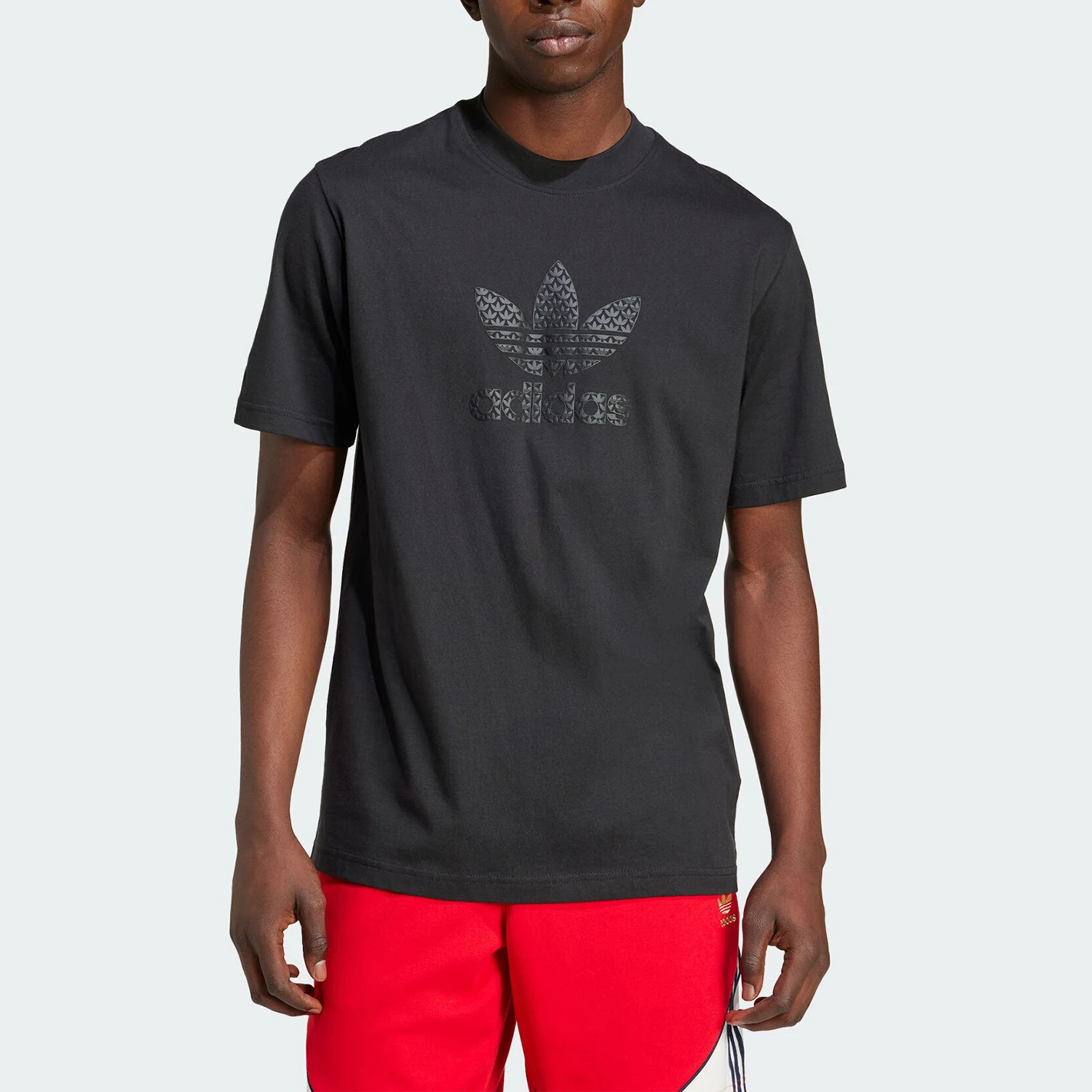 Мужская классическая футболка Adidas Originals Trefoil с круглым вырезом IZ2527
Мужская классическая футболка Adidas Originals Trefoil с круглым вырезом IZ2527