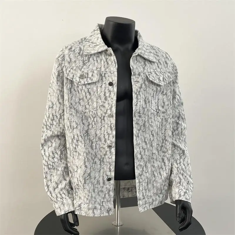 Белая джинсовая куртка мужская в американском стиле, уличная, ретро, модная, свободного кроя, рабочая, молодежная, с отложным воротником, с длинными рукавами
Белая джинсовая куртка мужская в американском стиле, уличная, ретро, модная, свободного кроя, рабочая, молодежная, с отложным воротником, с длинными рукавами