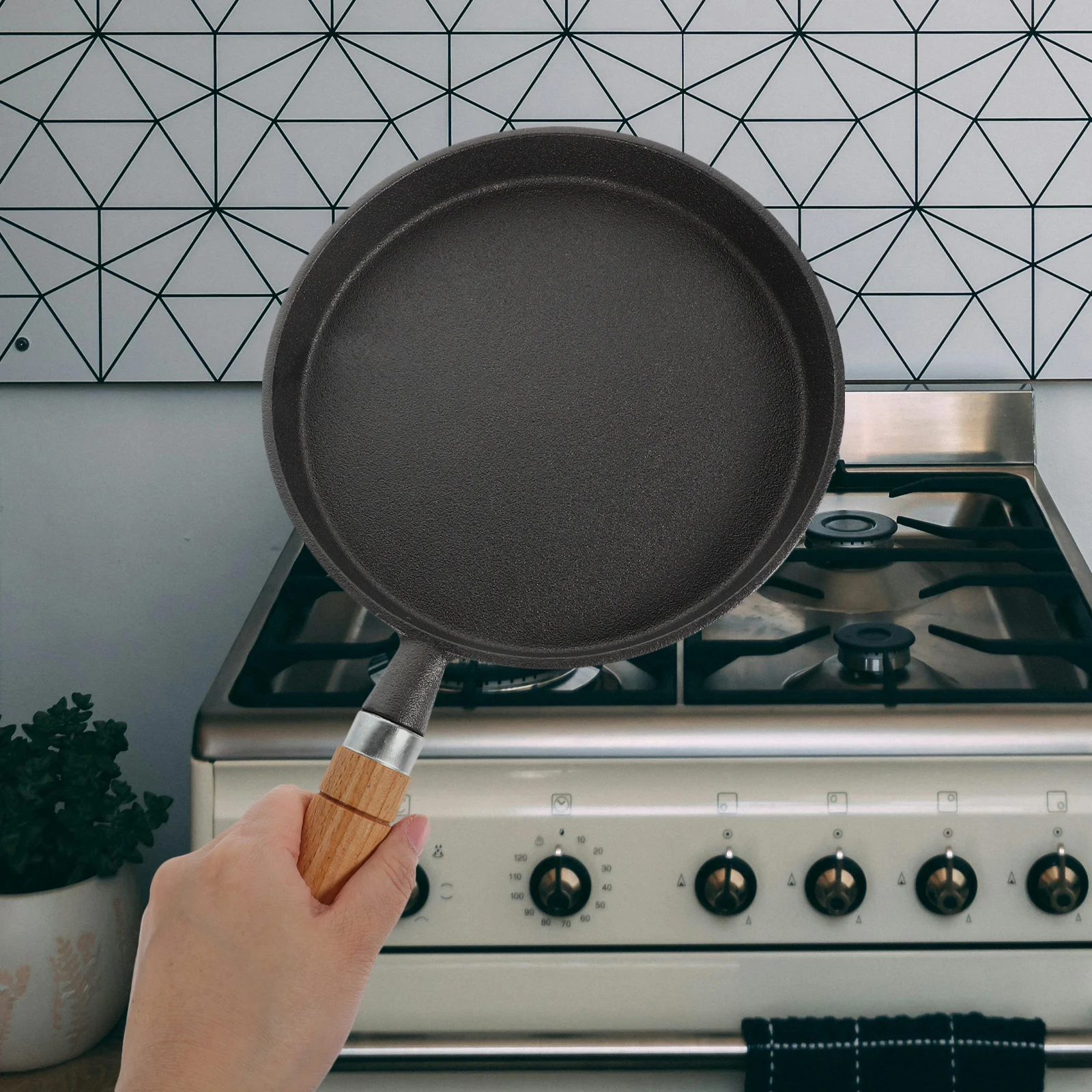 Cast Iron Skillet 20cm Wood Handle Non Stick Flat Pan Frying Egg Crepe Steak Portable Kitchen Cookware Griddle Pan
Cast Iron Skillet 20cm Wood Handle Non Stick Flat Pan Frying Egg Crepe Steak Portable Kitchen Cookware Griddle Pan