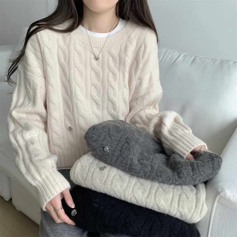 Fashion Round Neck Fried Dough Twists Pullover Knitwear Autumn/Winter 2025 New Style Top with Lazy Style Sweater Women
Fashion Round Neck Fried Dough Twists Pullover Knitwear Autumn/Winter 2025 New Style Top with Lazy Style Sweater Women