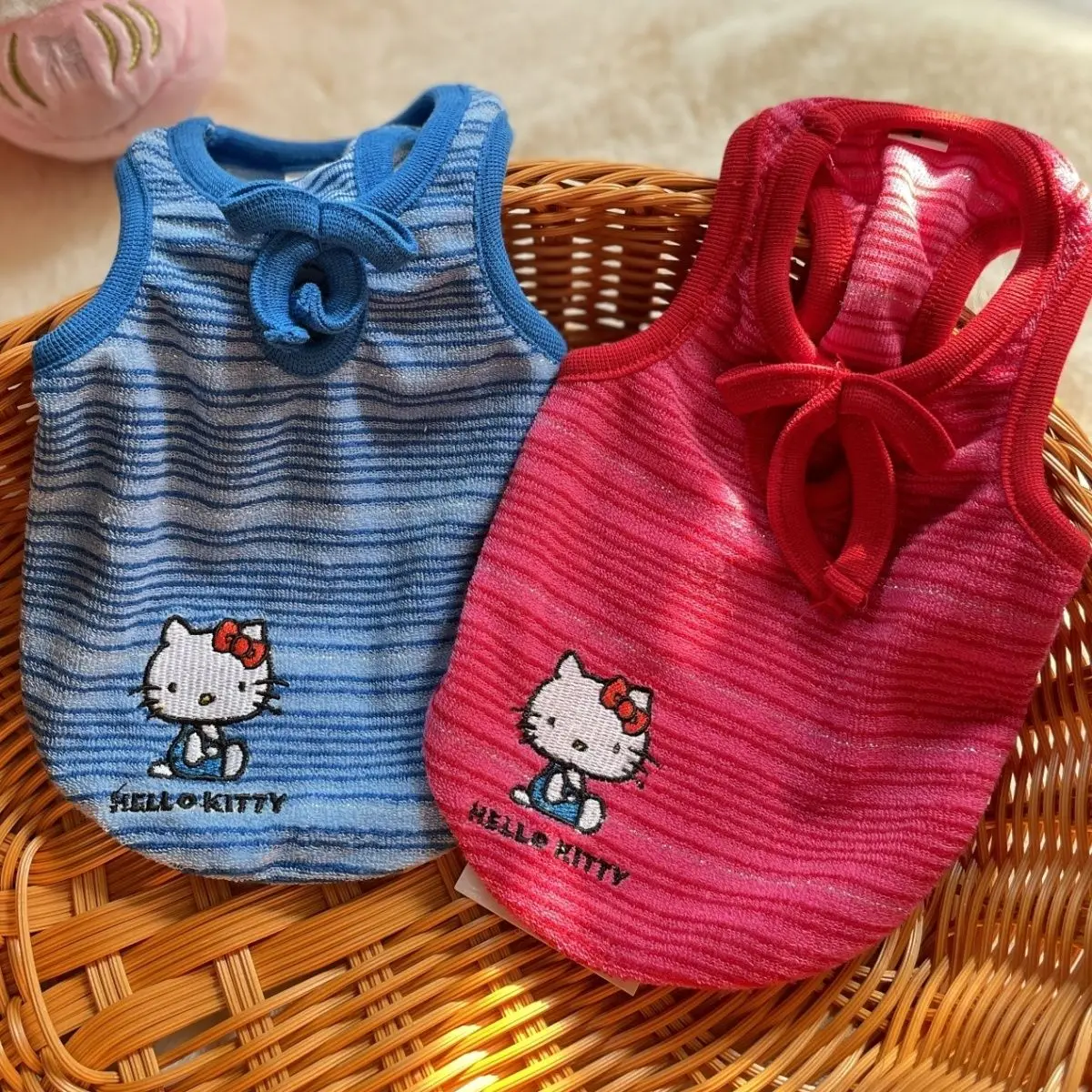 Cute Sanrio Cat and Dog Undershirt Hello Kittys Accessories Kawaii Cartoon Anime Pet Clothing Anti-Shedding Toys for Girls Gift
Cute Sanrio Cat and Dog Undershirt Hello Kittys Accessories Kawaii Cartoon Anime Pet Clothing Anti-Shedding Toys for Girls Gift