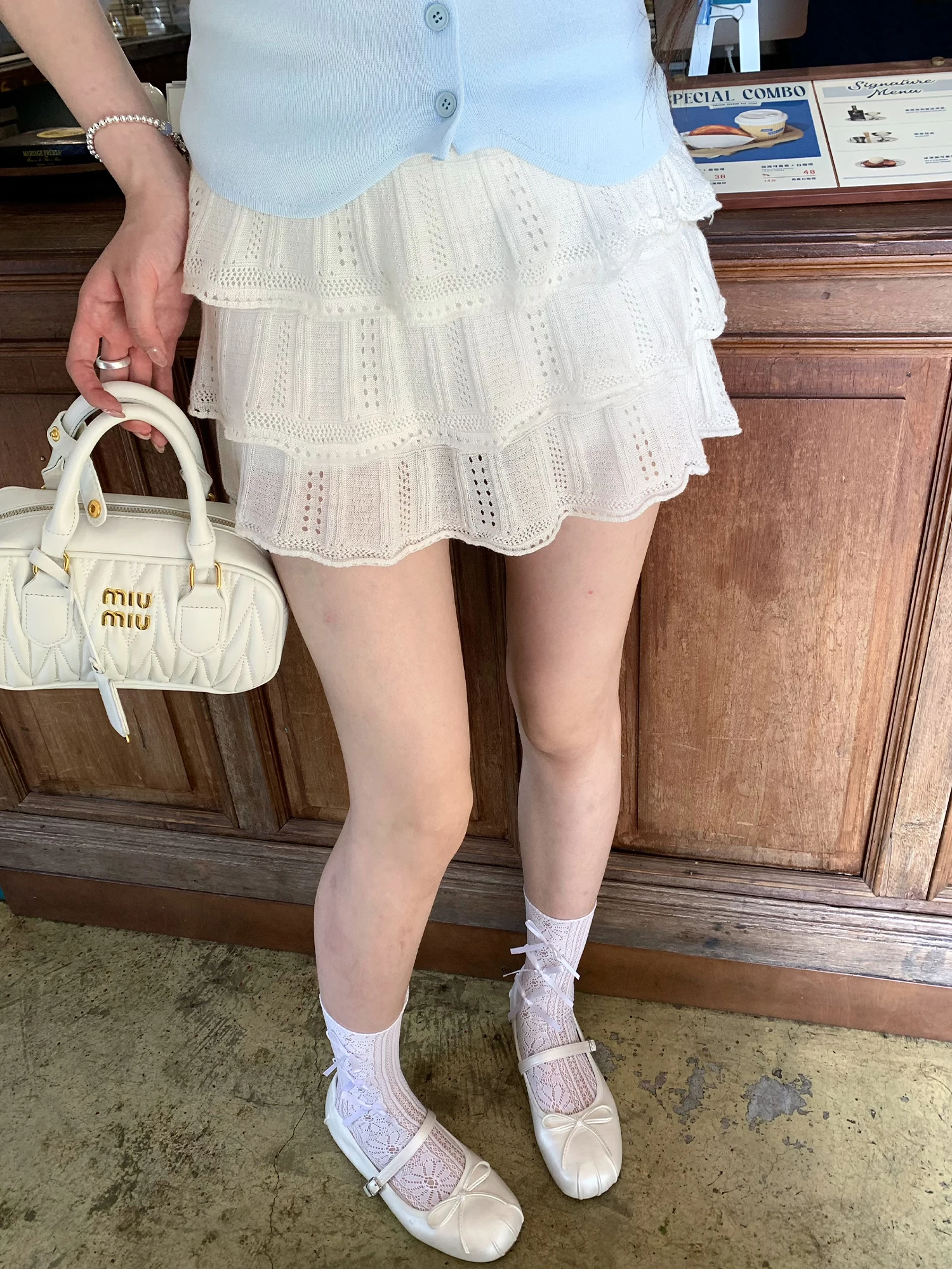 White Knitted Skirt Women's Spring 2026 New Hollow out A-Line Skirt Spicy Girl Style Short Cake Skirt High Waist Cotton ...
White Knitted Skirt Women's Spring 2026 New Hollow out A-Line Skirt Spicy Girl Style Short Cake Skirt High Waist Cotton ...