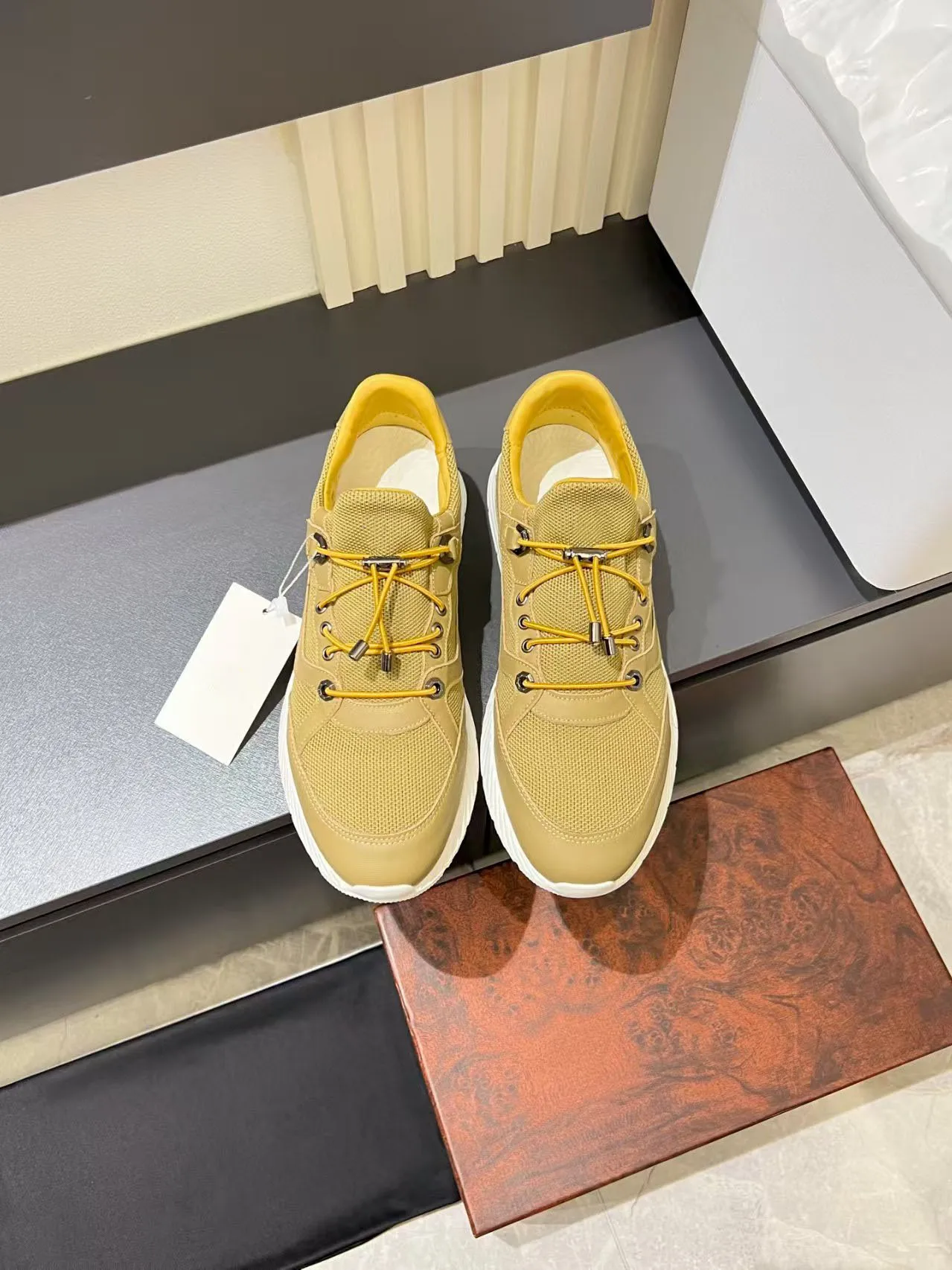 Fashion Man's Women Casual Sneakers Spring New Luxury Chunky Running Shoes Trend Tenis Sports Fitness Shoes Zapatos Hombre 25
Fashion Man's Women Casual Sneakers Spring New Luxury Chunky Running Shoes Trend Tenis Sports Fitness Shoes Zapatos Hombre 25