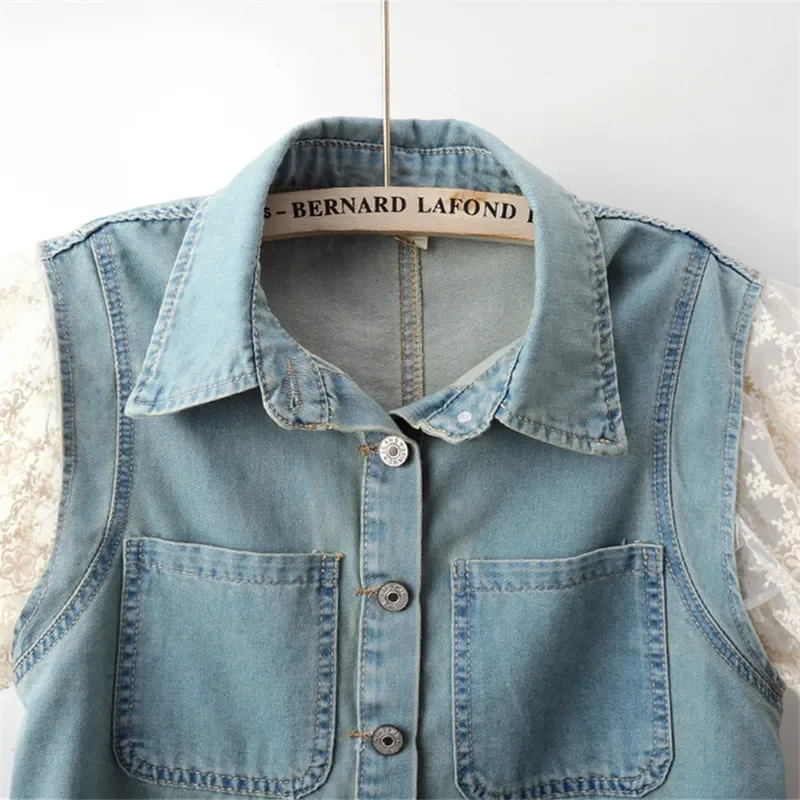 Fashion Lace Patchwork Light Blue Thin Short Denim Vest Women Loose Casual Big Pocket Lapel Sleeveless Cowboy Waistcoat Female
Fashion Lace Patchwork Light Blue Thin Short Denim Vest Women Loose Casual Big Pocket Lapel Sleeveless Cowboy Waistcoat Female