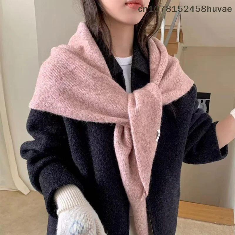 Ladies Knitted Triangular Scarf Large Size Wrap Fashionable Soft Wool Blend Elegant Casual Versatile Shawl For Autumn Winter
Ladies Knitted Triangular Scarf Large Size Wrap Fashionable Soft Wool Blend Elegant Casual Versatile Shawl For Autumn Winter