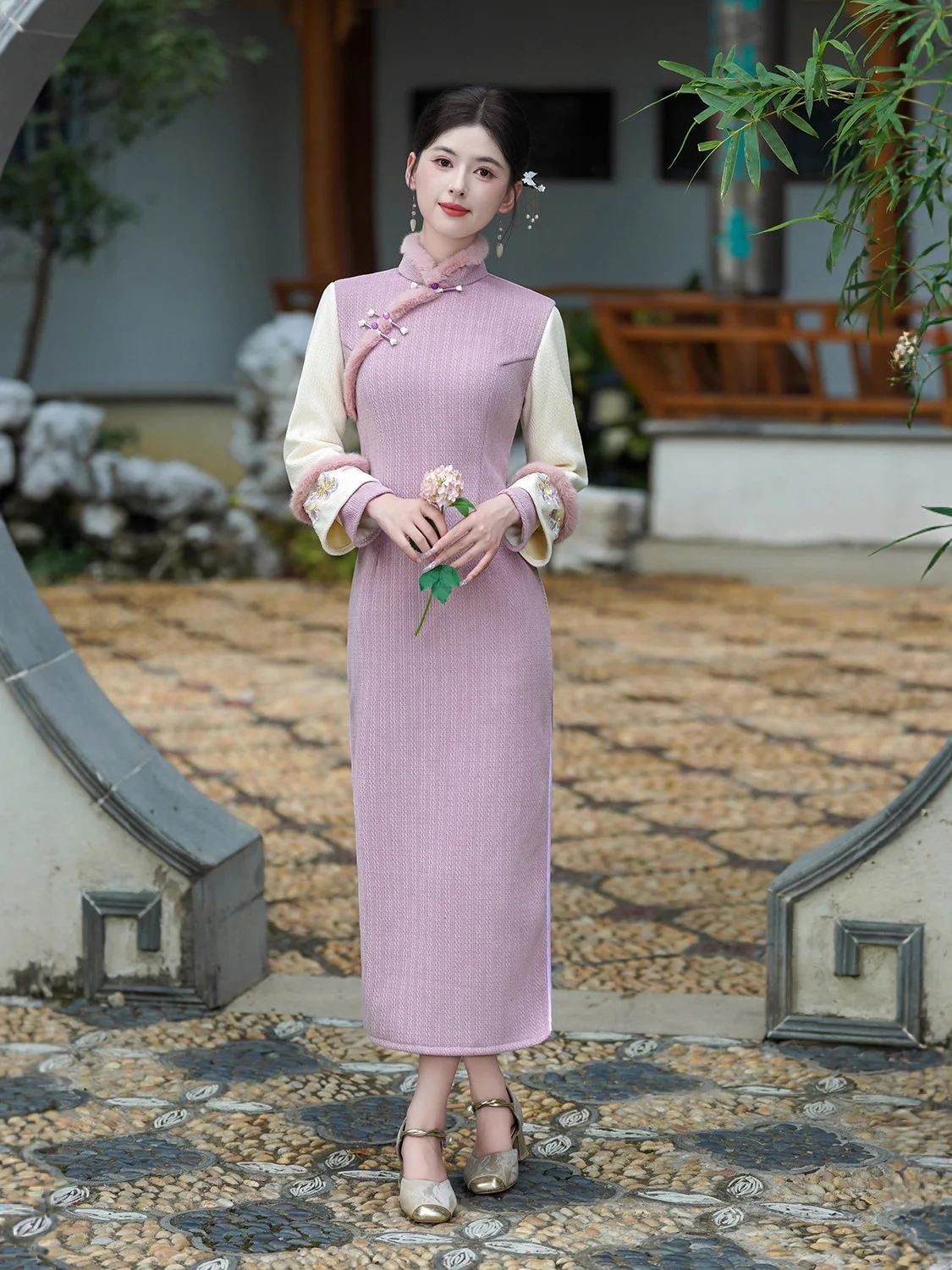Осенне-зимняя одежда с вышивкой, повседневный Cheongsam в китайском стиле в стиле ретро, новый китайский стиль, воротник Мао, Ципао с длинными рукавами
Осенне-зимняя одежда с вышивкой, повседневный Cheongsam в китайском стиле в стиле ретро, новый китайский стиль, воротник Мао, Ципао с длинными рукавами