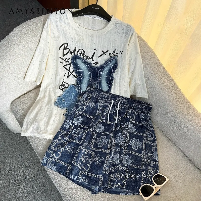 Heavy Industry Patch Embroidery Butterfly Short Sleeved T-Shirt Set 2025 Summer Loose Casual Top + Shorts Two-pieces Suit Ladies
Heavy Industry Patch Embroidery Butterfly Short Sleeved T-Shirt Set 2025 Summer Loose Casual Top + Shorts Two-pieces Suit Ladies