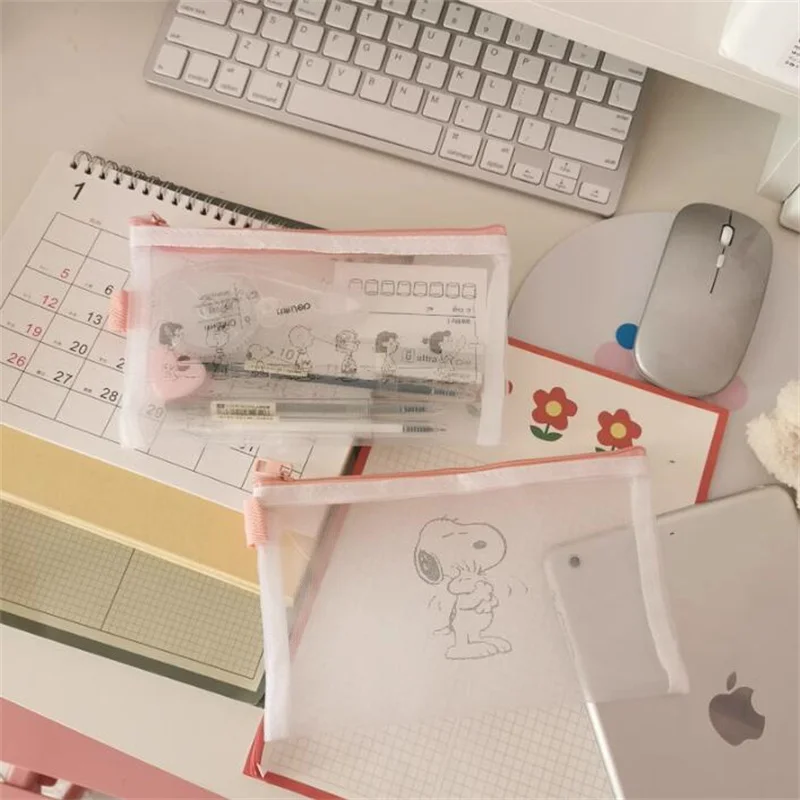 20 pcs/lot Creative Snoopy Mesh Pencil Case Cute Pencil Box Stationery Pen Bag Stationery Gift Office School Supplies
20 pcs/lot Creative Snoopy Mesh Pencil Case Cute Pencil Box Stationery Pen Bag Stationery Gift Office School Supplies
