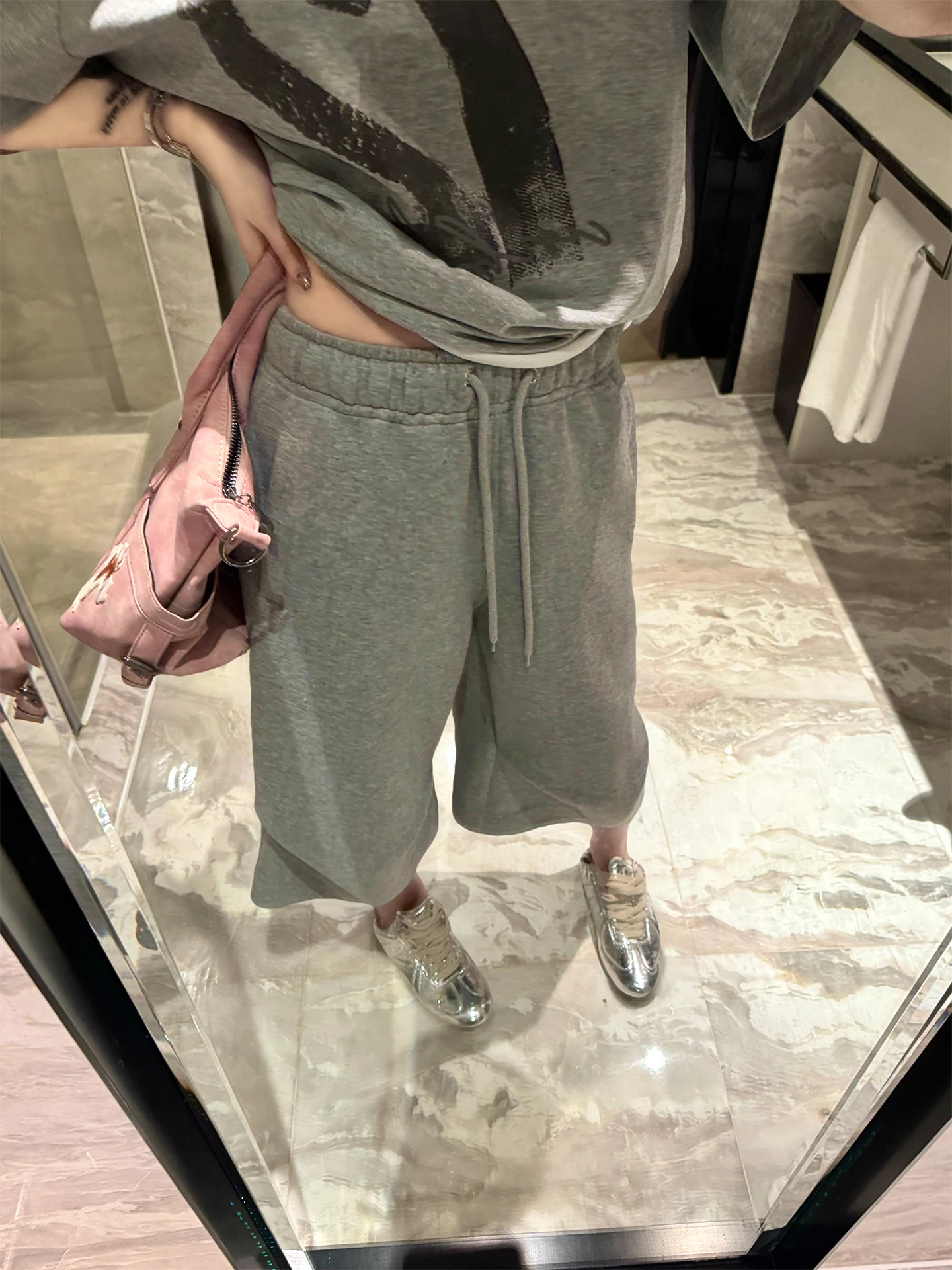 Ana Phora Korean Style Drawstring Elastic Waist Grey Seven-Foot Wide Pants Summer New Straight Leg Wide Leg Medium Pants
Ana Phora Korean Style Drawstring Elastic Waist Grey Seven-Foot Wide Pants Summer New Straight Leg Wide Leg Medium Pants
