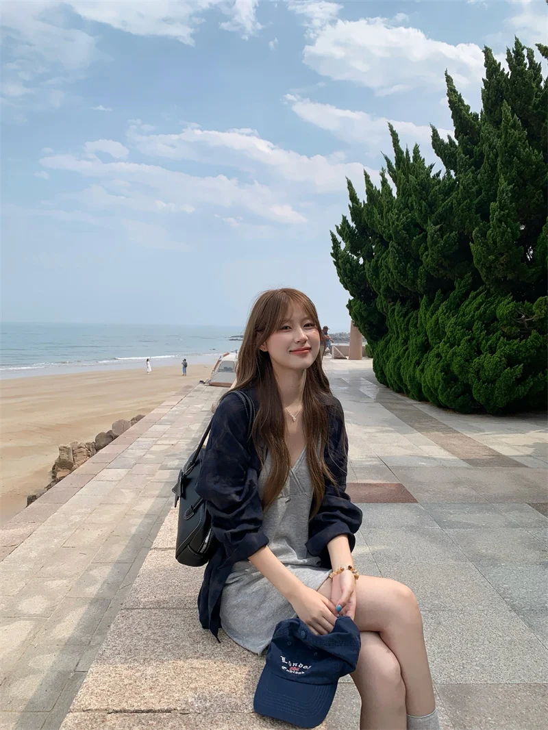 Kumikumi Gentle Wind Loose Plaid Long Sleeve Shirt Women's Summer Inner Wear Strap Dress Two-Piece Set Fashionable Casual Outfit
Kumikumi Gentle Wind Loose Plaid Long Sleeve Shirt Women's Summer Inner Wear Strap Dress Two-Piece Set Fashionable Casual Outfit