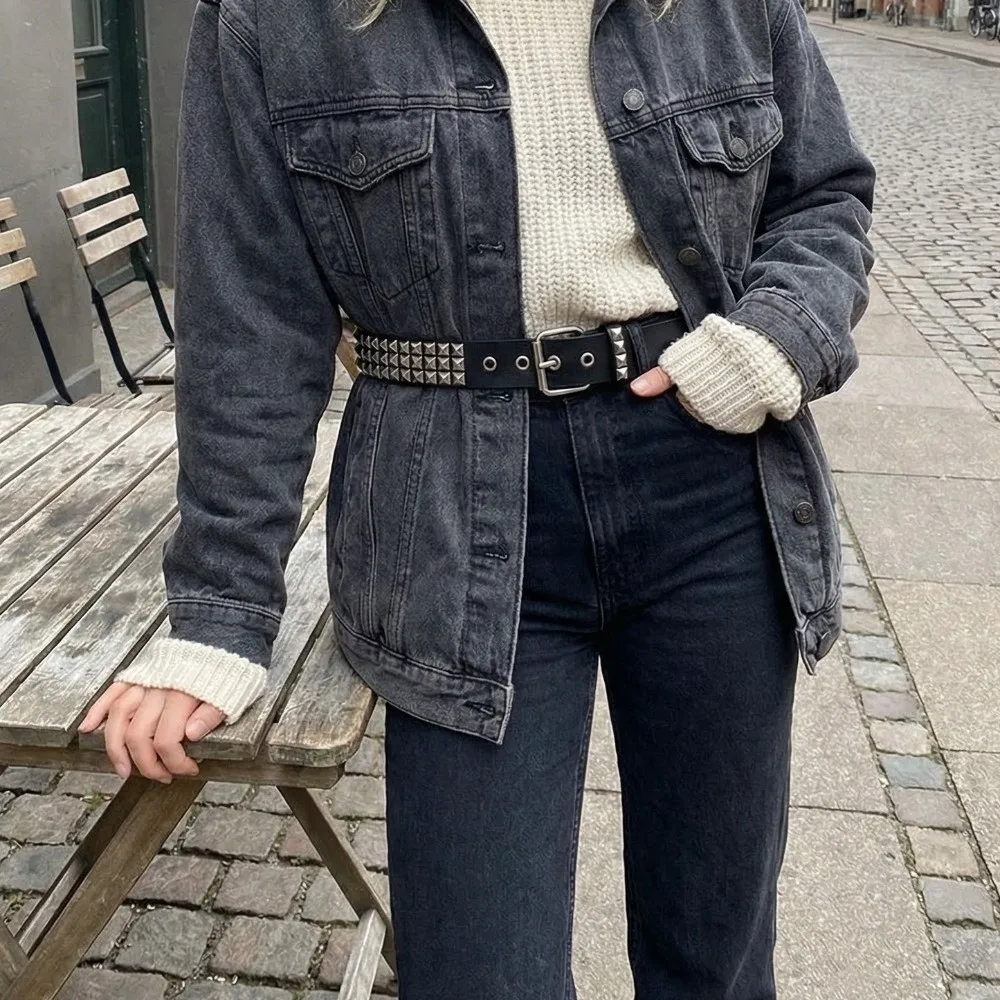 New Vintage Punk Rivet Belt Stainless Steel Buckle PU Leather Metal Gothic Waistband General Metal Y2K Pyramid Belt Rock
New Vintage Punk Rivet Belt Stainless Steel Buckle PU Leather Metal Gothic Waistband General Metal Y2K Pyramid Belt Rock