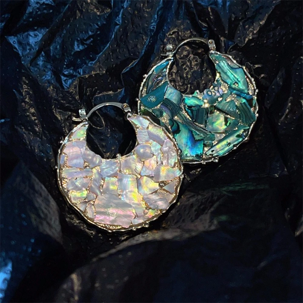 New trend of individuality Double-sided ear hook with irregular design and natural shell inlay earrings earrings for woman
New trend of individuality Double-sided ear hook with irregular design and natural shell inlay earrings earrings for woman