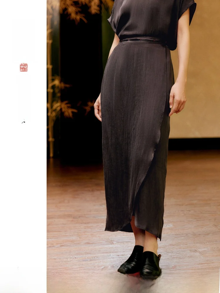 Original Design Copper Ammonia Silk Half Skirt New Summer Vintage QiangJing Ladies Midi Skirt Comfortable Loose Fit H-Shape
Original Design Copper Ammonia Silk Half Skirt New Summer Vintage QiangJing Ladies Midi Skirt Comfortable Loose Fit H-Shape