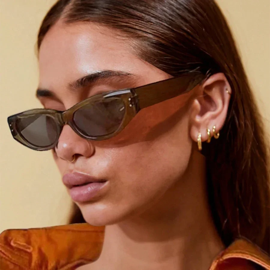 Retro Cat Eye Sunglasses Women Vintage Small Eyewear Women Men Rivet Sun Glasses Female Luxury Brand Eyewear UV400 
Retro Cat Eye Sunglasses Women Vintage Small Eyewear Women Men Rivet Sun Glasses Female Luxury Brand Eyewear UV400