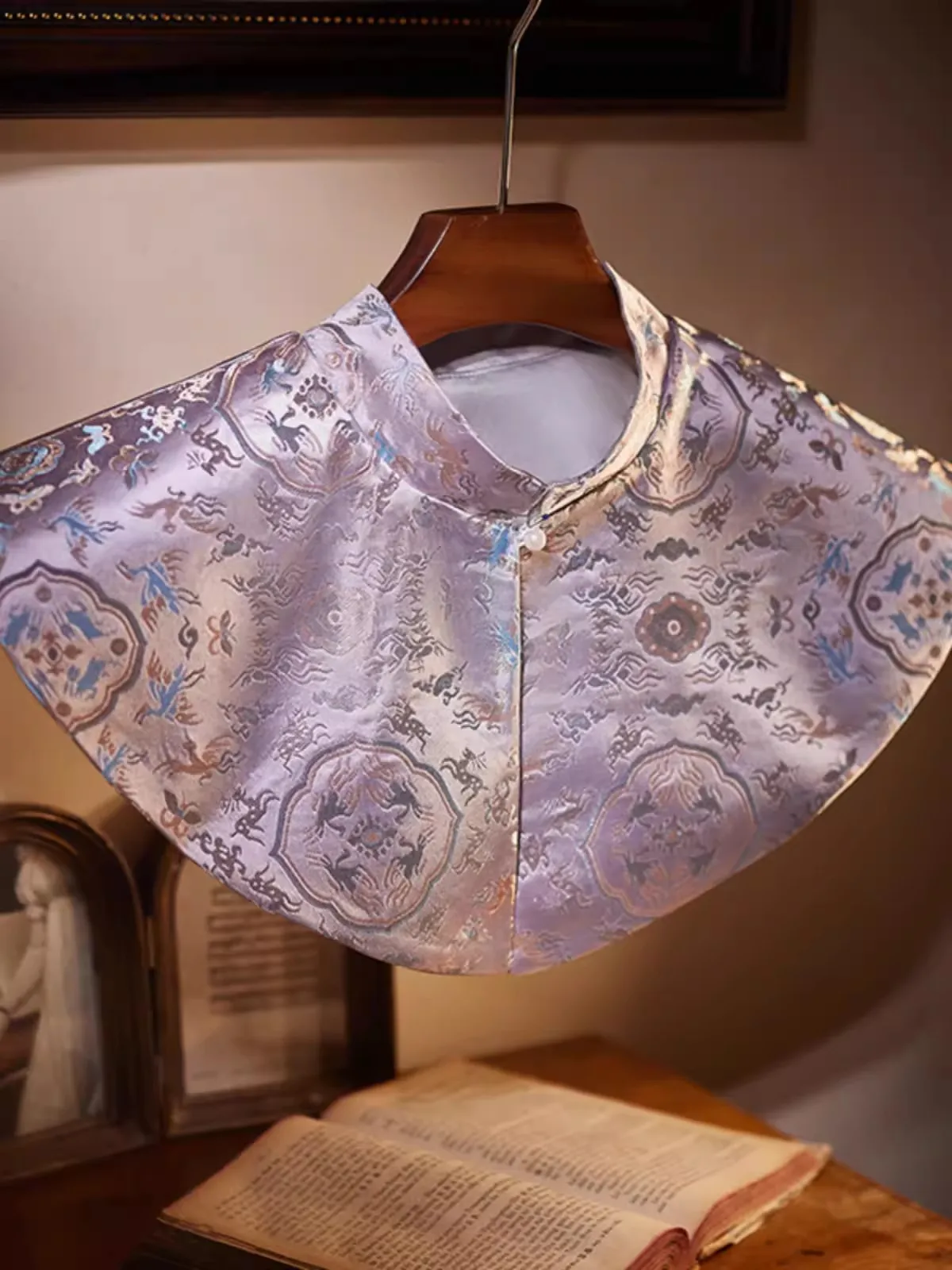 Women's Spring Summer Jacquard Pashmina Female Autumn Winter Chinese Vintage Shawl Cloak R272
Women's Spring Summer Jacquard Pashmina Female Autumn Winter Chinese Vintage Shawl Cloak R272