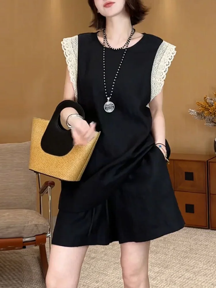Korean Style Chic Ladies Summer Design Lace Patchwork Short Sleeve T-Shirt Casual Shorts Two-Piece Set round Neck Sleeve Length
Korean Style Chic Ladies Summer Design Lace Patchwork Short Sleeve T-Shirt Casual Shorts Two-Piece Set round Neck Sleeve Length