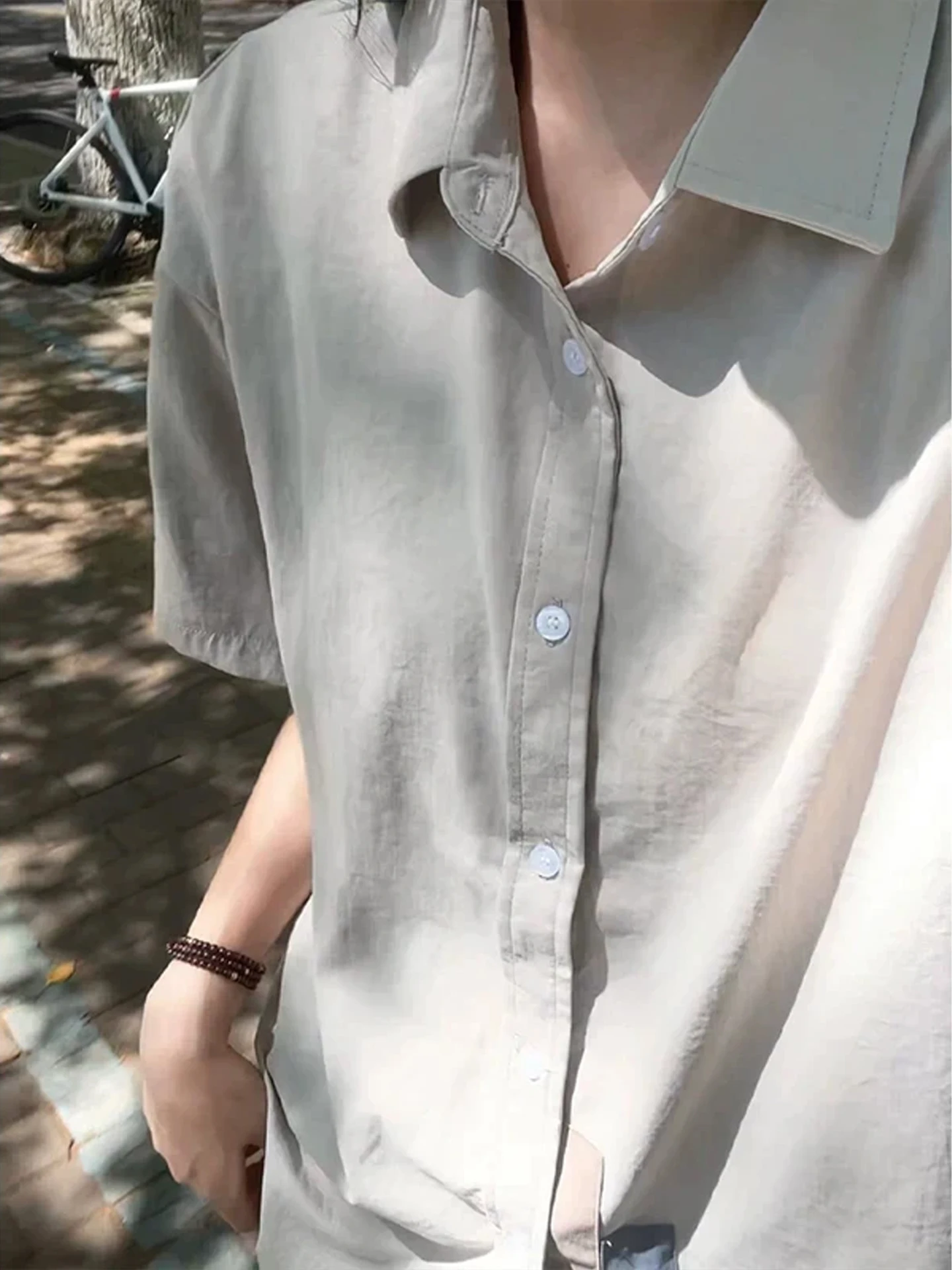 Retro Japanese Style Men's Summer Shirt Loose Fit Lightweight Short Sleeve Casual Top Elegant Commuting Upper Apparel
Retro Japanese Style Men's Summer Shirt Loose Fit Lightweight Short Sleeve Casual Top Elegant Commuting Upper Apparel