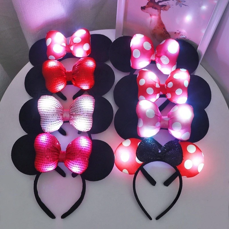 Light Up Mouse Headband Flashing Bow Polka Dot LED Party-Rave For Boy & Girl Cosplay Birthday Party For Christmas Halloween
Light Up Mouse Headband Flashing Bow Polka Dot LED Party-Rave For Boy & Girl Cosplay Birthday Party For Christmas Halloween