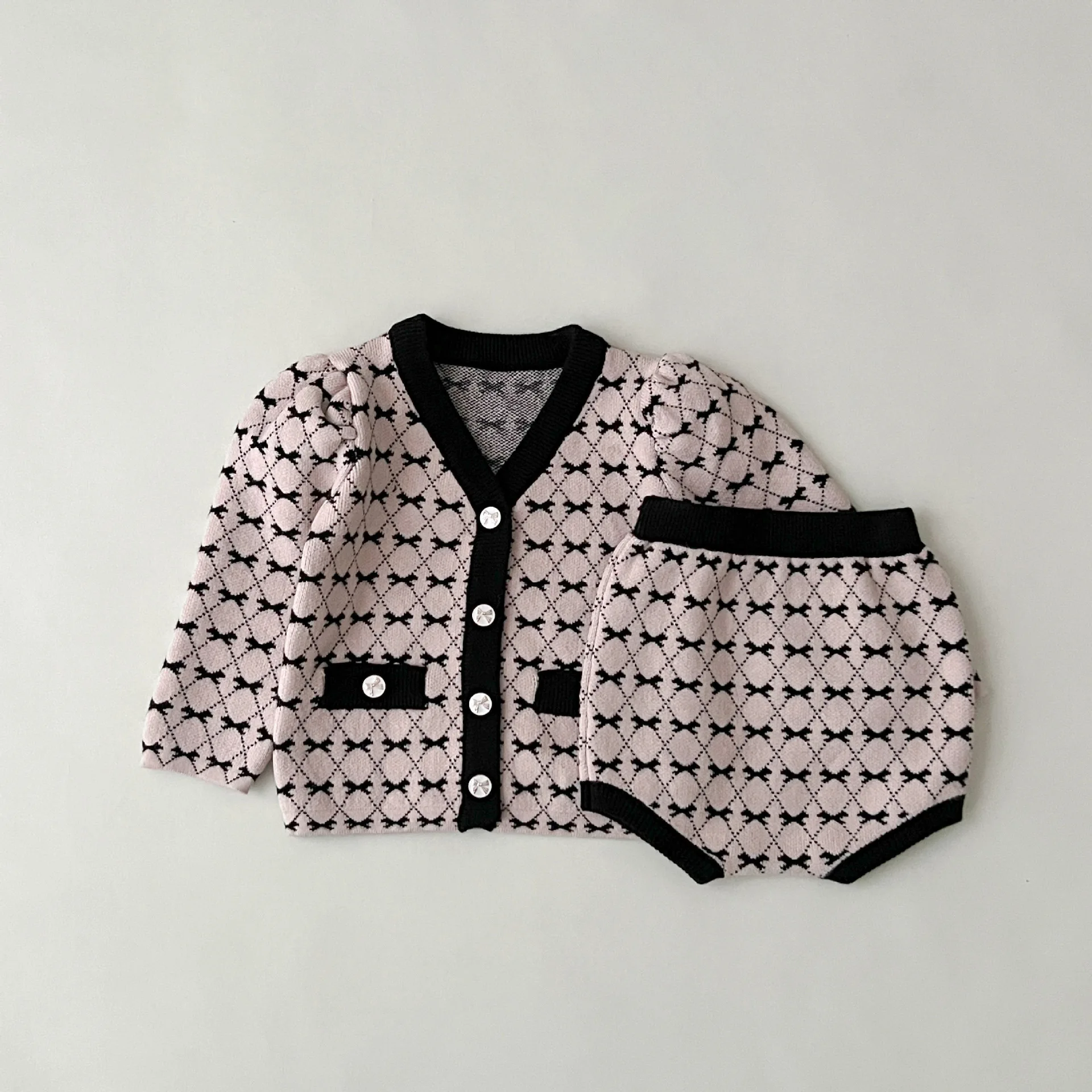 Angoubebe 233S17 Infant Baby Girls With Pockets Design Coat Combo Short Pants In Sets
Angoubebe 233S17 Infant Baby Girls With Pockets Design Coat Combo Short Pants In Sets