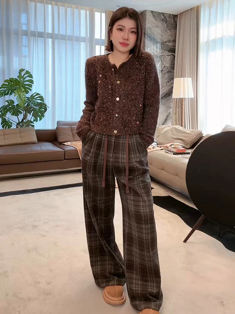 Женский свитер Lao Yang с пайетками и вязаными элементами, коллекция 2026: Весна-Осень-Зима, новый стиль, маленький размер, французский шик
Женский свитер Lao Yang с пайетками и вязаными элементами, коллекция 2026: Весна-Осень-Зима, новый стиль, маленький размер, французский шик