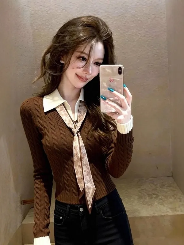 Retro Color Blo Knitted Sweater Women's Autumn Winter Ele Waist Flower Silk Scarf Twisted Knit Top Fake Two-Piece Sweater
Retro Color Blo Knitted Sweater Women's Autumn Winter Ele Waist Flower Silk Scarf Twisted Knit Top Fake Two-Piece Sweater