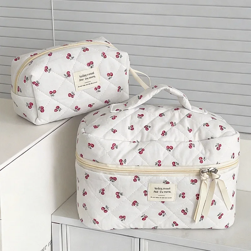 Cherry Printed Cosmetic Bag Portable Travel Wash Bag Cosmetic Storage Bag
Cherry Printed Cosmetic Bag Portable Travel Wash Bag Cosmetic Storage Bag