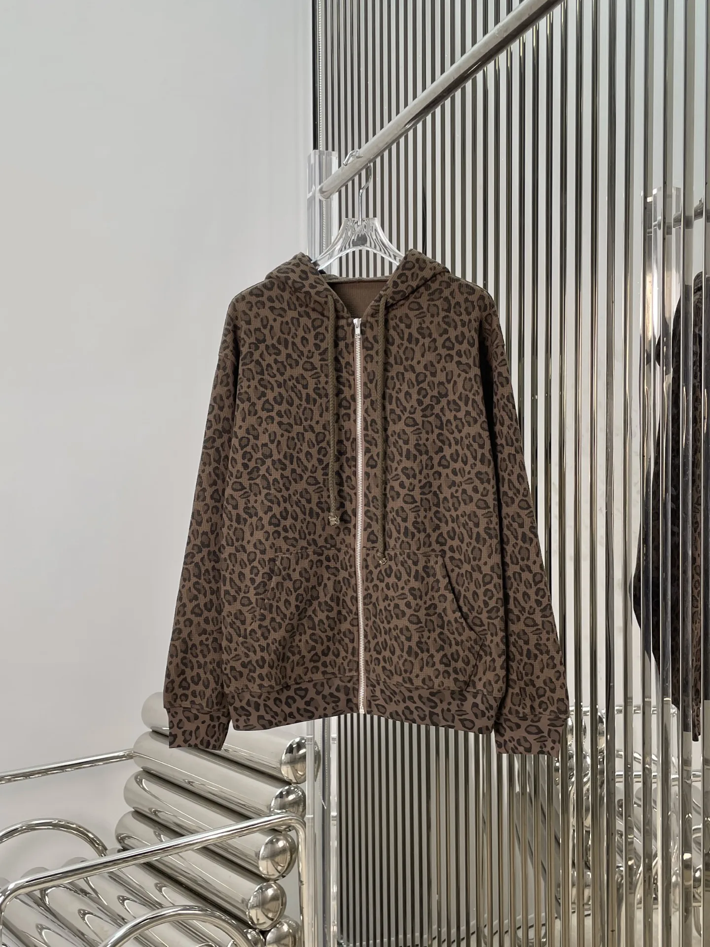 Retro Leopard Print Hooded Zipper Sweatirt Loose Slimming ex American Casual Versatile Long Sve Commute Sle
Retro Leopard Print Hooded Zipper Sweatirt Loose Slimming ex American Casual Versatile Long Sve Commute Sle
