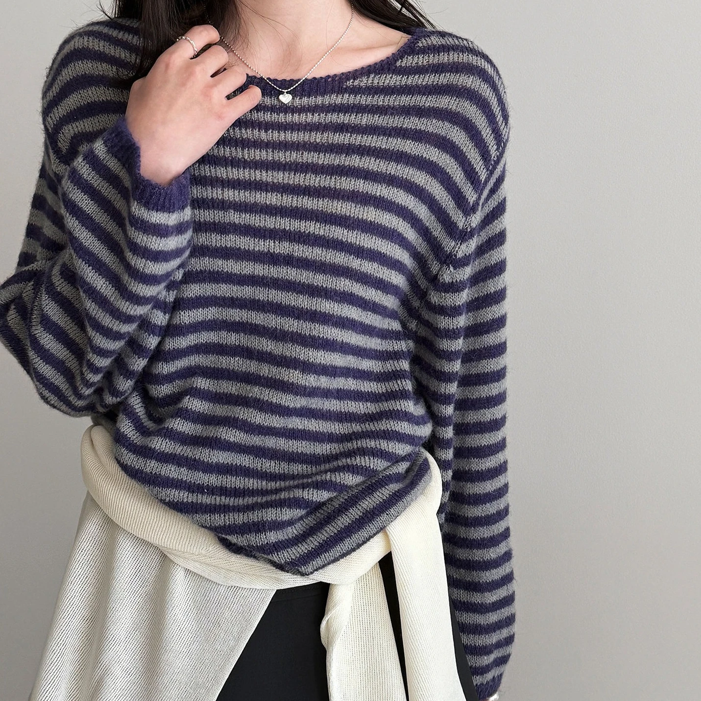 Women Knitted Pullovers Sweaters Striped Jumpers Round Neck Long Sleeves Slight Strech Loose Fit Casual Office Lady 2026 Spring
Women Knitted Pullovers Sweaters Striped Jumpers Round Neck Long Sleeves Slight Strech Loose Fit Casual Office Lady 2026 Spring