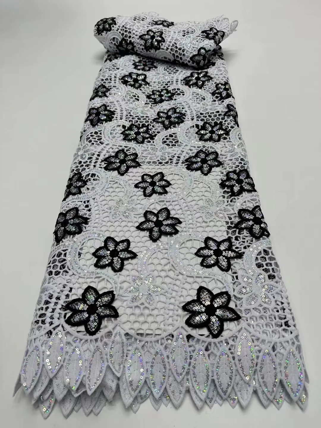 Water Soluble Lace Fabric 2024 High Quality Sequins Luxury Nigerian Cord Guipure Lace Fabric for Women Party Dress
Water Soluble Lace Fabric 2024 High Quality Sequins Luxury Nigerian Cord Guipure Lace Fabric for Women Party Dress